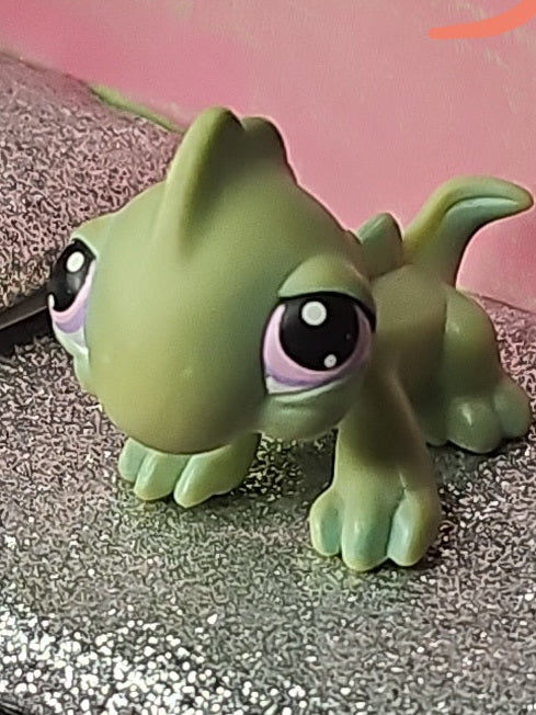 LPS Littlest Pet Shop #374 Green Iguana Pink Purple Dot Eyes #2